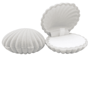 Light Grey Sea Shell / Clam Velvety Gift Box